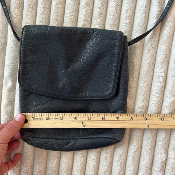 Libaire USA Made Vintage Pebble Black Leather Crossbody Bag Small - Picture 2 of 11